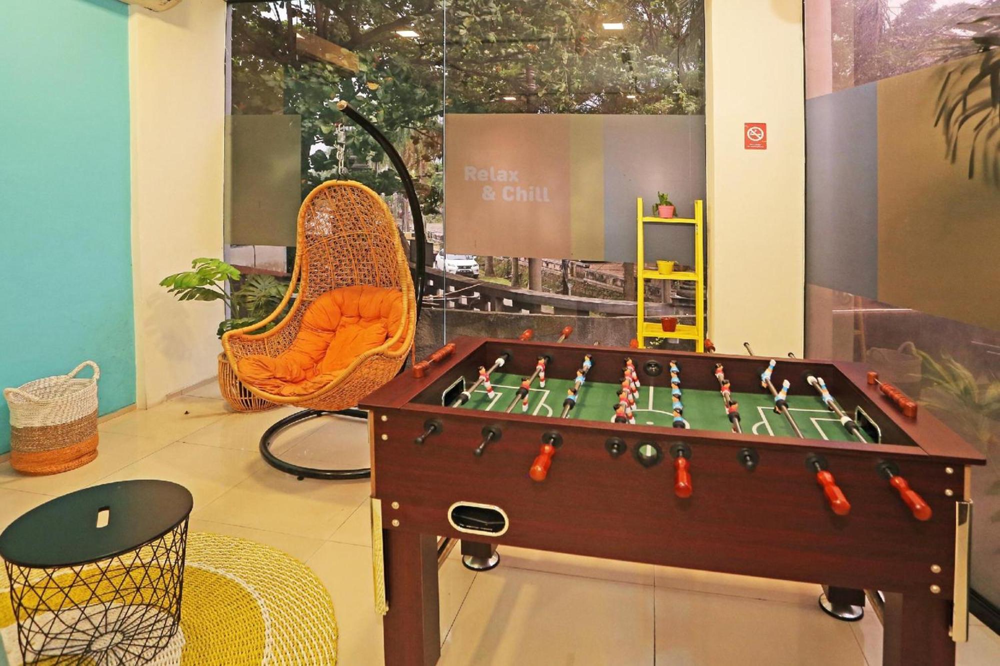Sans Hotel Fiducia Serpong Esterno foto