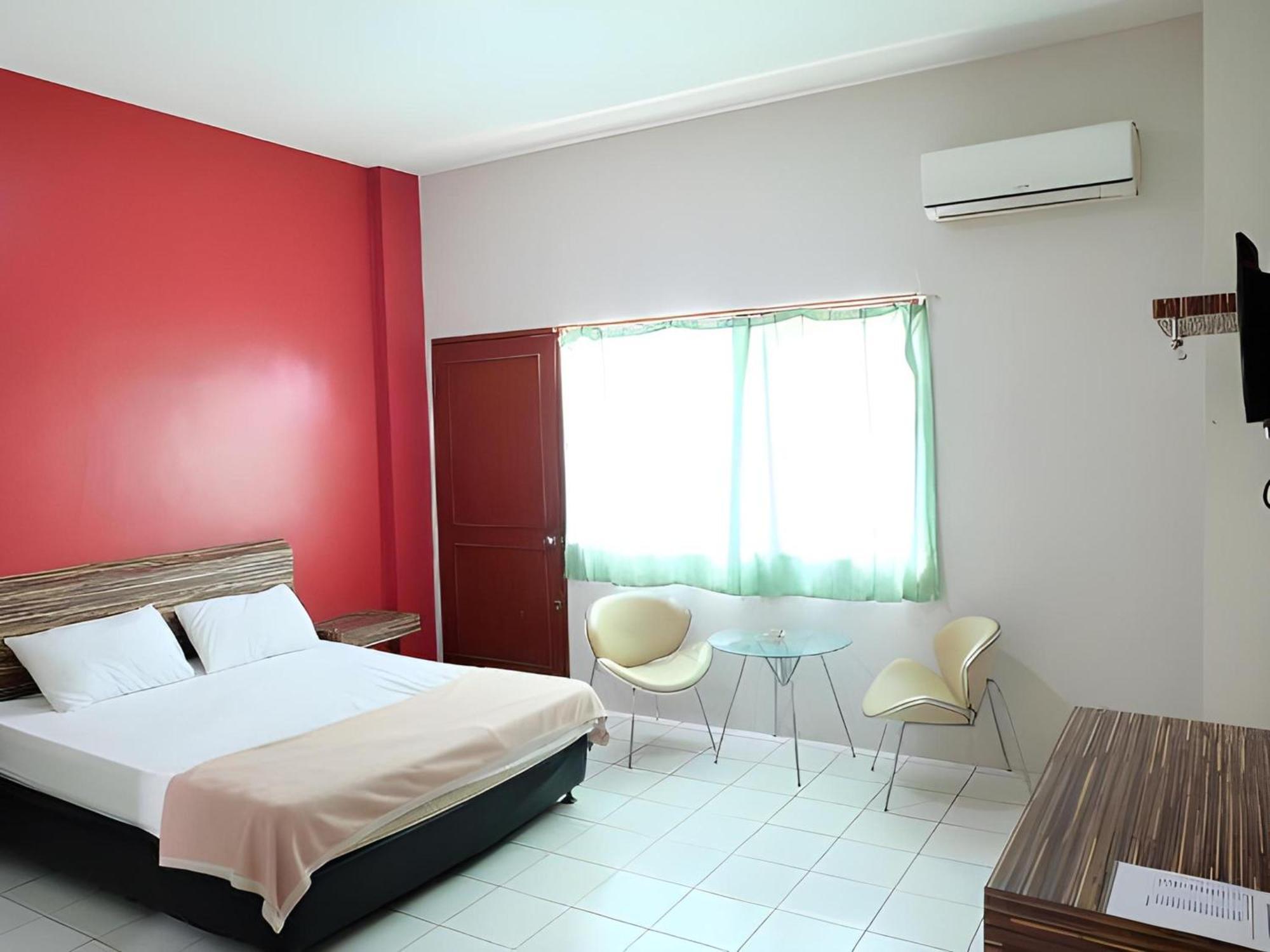 Sans Hotel Fiducia Serpong Esterno foto