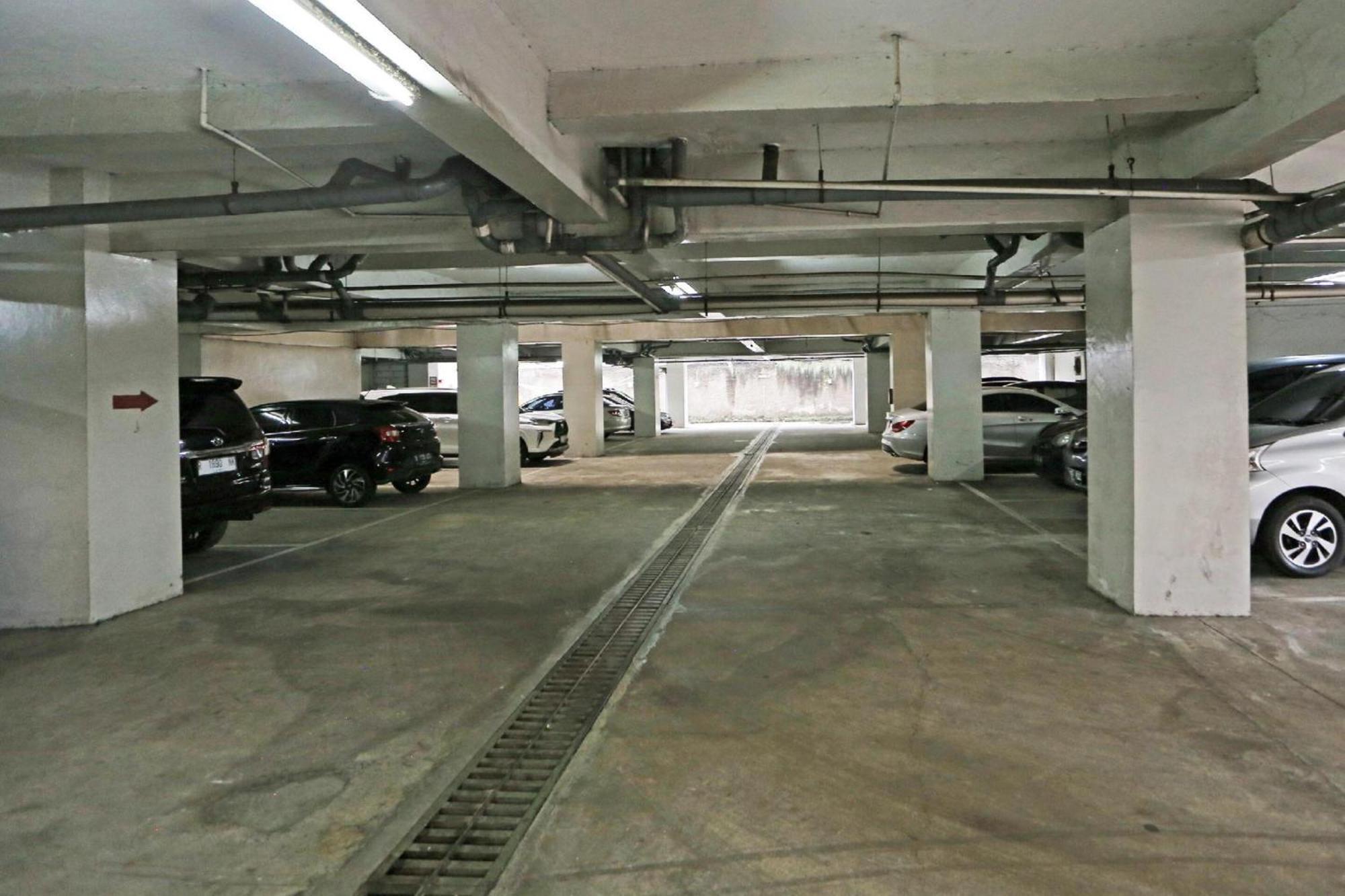 Sans Hotel Fiducia Serpong Esterno foto